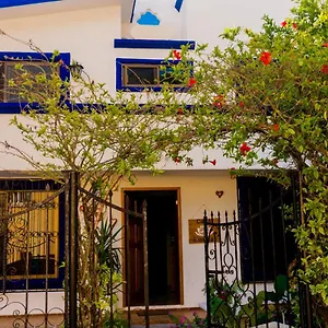 2* Pensión Casa Kimaya