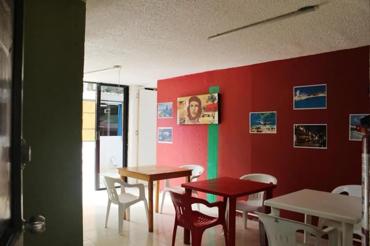 Bed & Breakfast Hostel Balagan Cancún