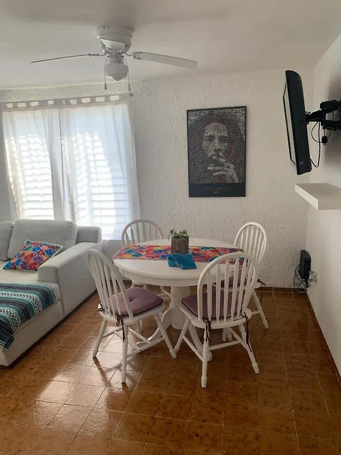 Hostel Balagan Cancún Bed & Breakfast